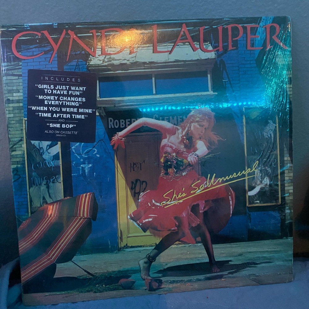 VINTAGE CYNDI LAUPER VINYL RECORD